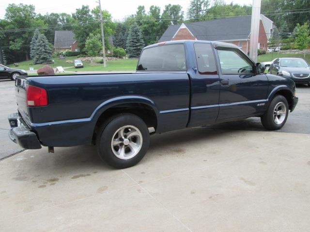 Chevrolet S10 2000 photo 1