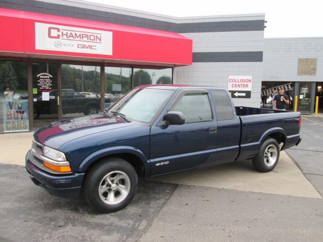 Chevrolet S10 2000 photo 2