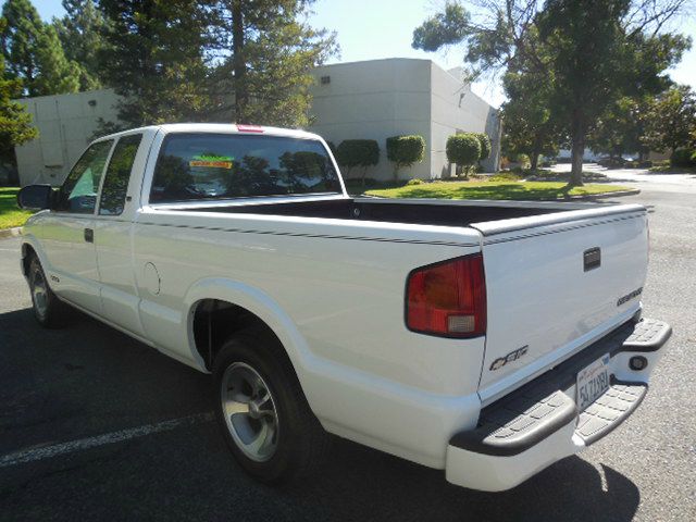 Chevrolet S10 4dr Sdn Auto GLS w/XM Pickup Truck