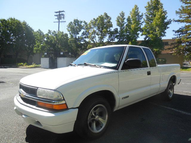 Chevrolet S10 2000 photo 1