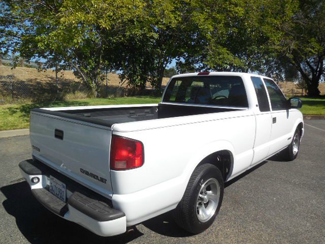 Chevrolet S10 2000 photo 4