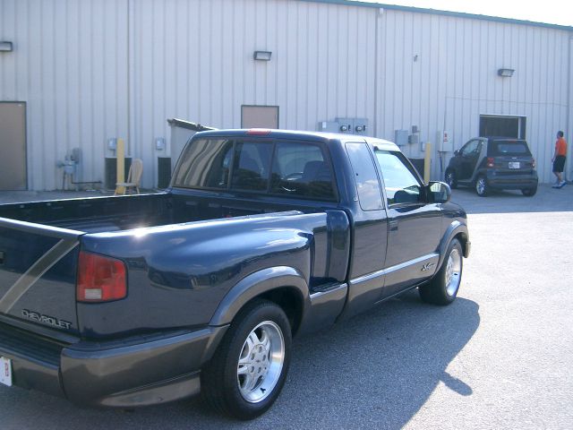 Chevrolet S10 2000 photo 1