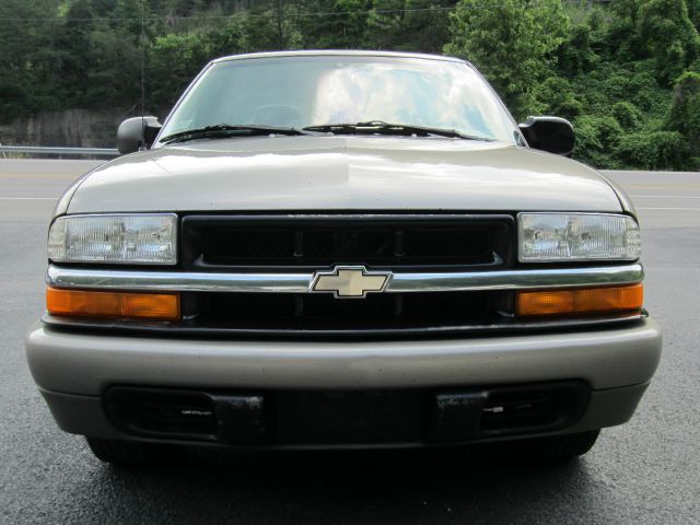 Chevrolet S10 2000 photo 1