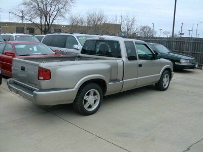 Chevrolet S10 2000 photo 3