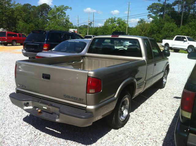 Chevrolet S10 2000 photo 1