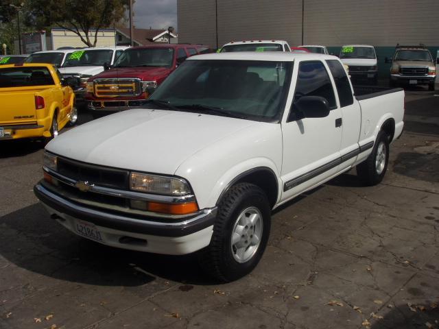 Chevrolet S10 2000 photo 4