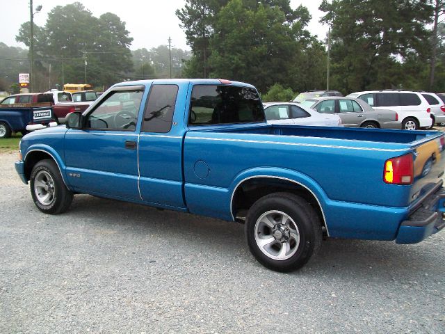 Chevrolet S10 2000 photo 3