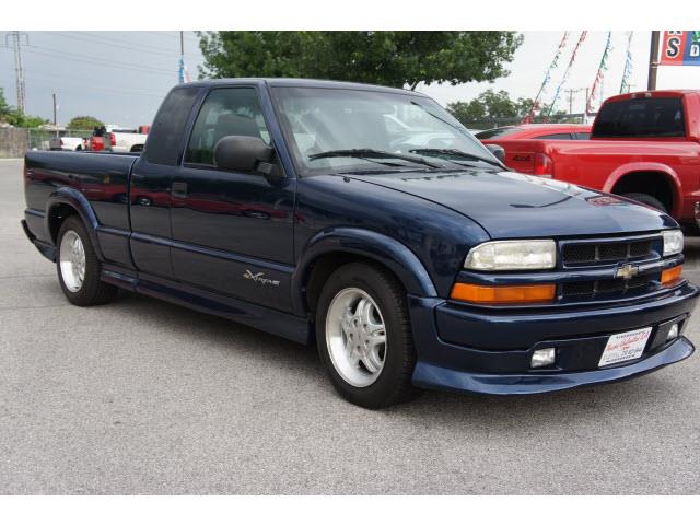 Chevrolet S10 2000 photo 2