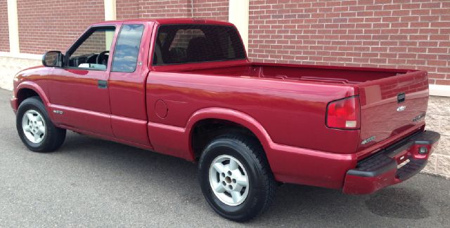 Chevrolet S10 2000 photo 3