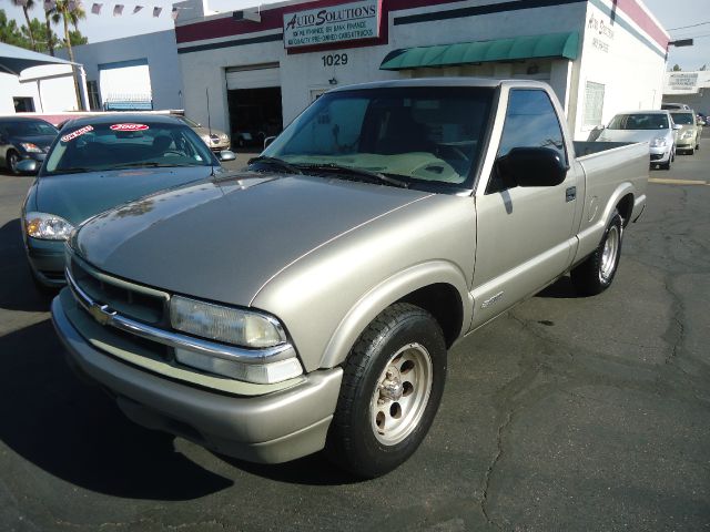 Chevrolet S10 2000 photo 1