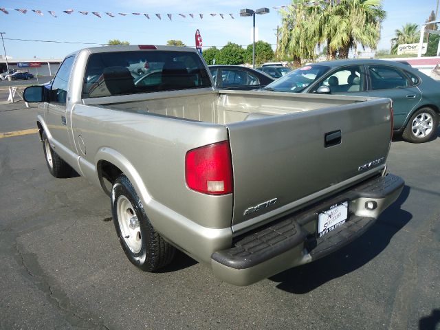 Chevrolet S10 2000 photo 3