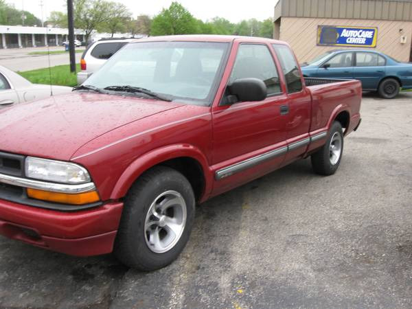 Chevrolet S10 2000 photo 1