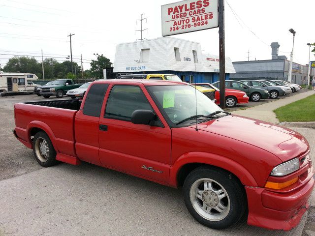 Chevrolet S10 2000 photo 2