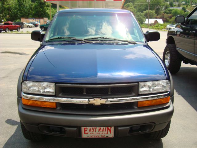 Chevrolet S10 2000 photo 1