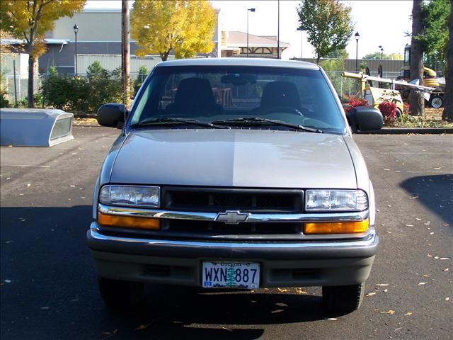 Chevrolet S10 2000 photo 1