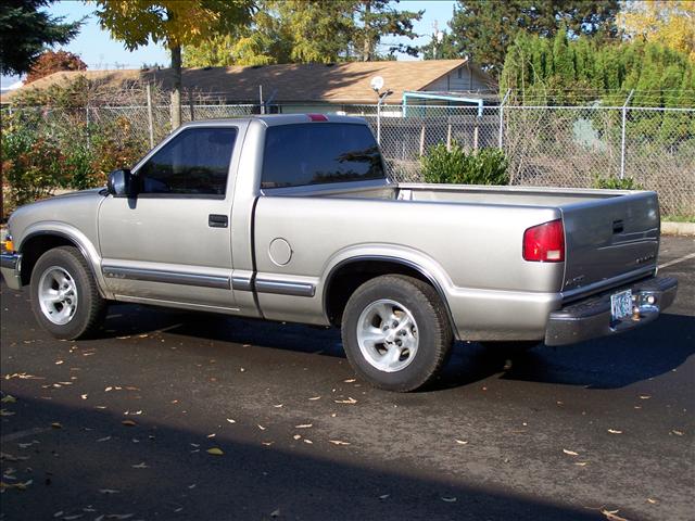 Chevrolet S10 2000 photo 4