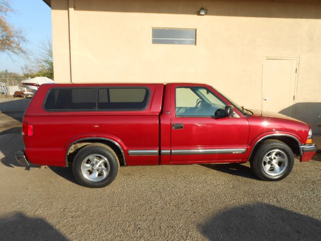 Chevrolet S10 2000 photo 1