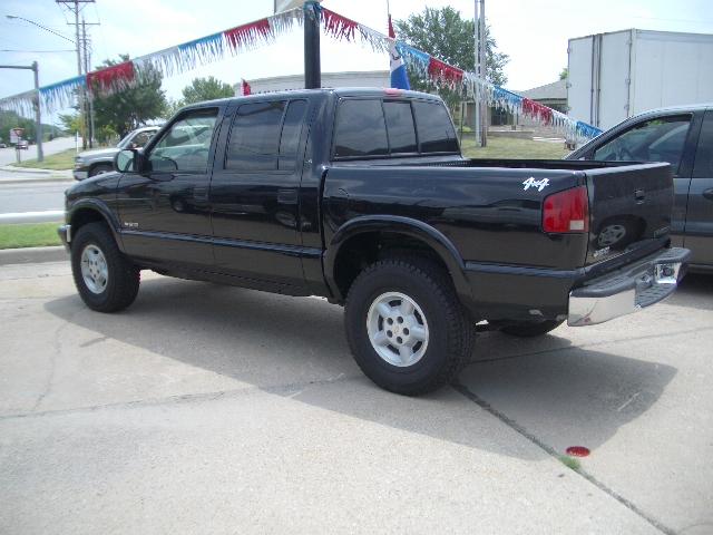 Chevrolet S10 Base Pickup