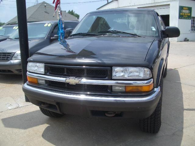 Chevrolet S10 2001 photo 2