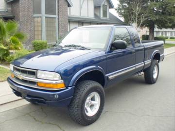 Chevrolet S10 2001 photo 2