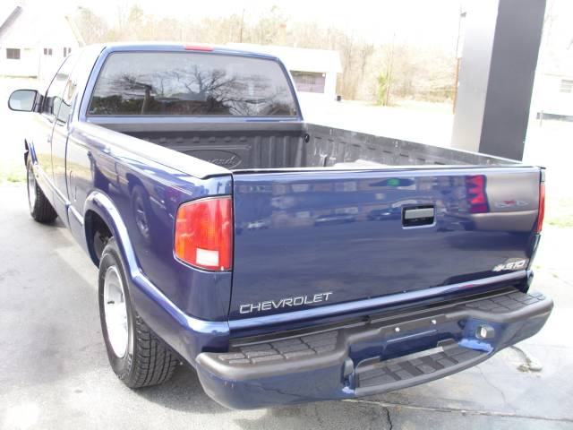 Chevrolet S10 2001 photo 1