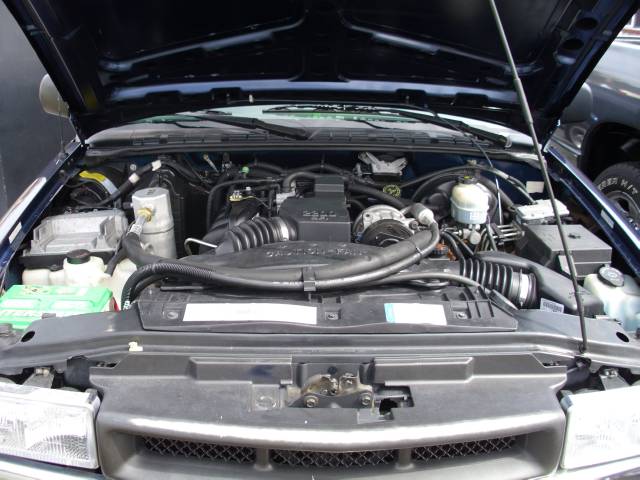 Chevrolet S10 2001 photo 2