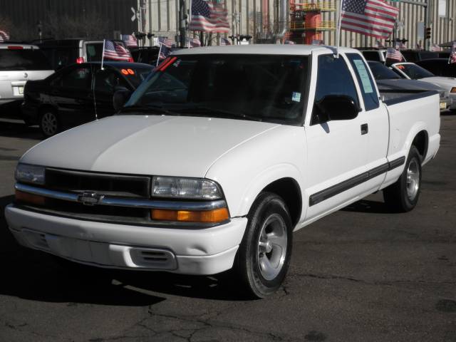 Chevrolet S10 Base Pickup