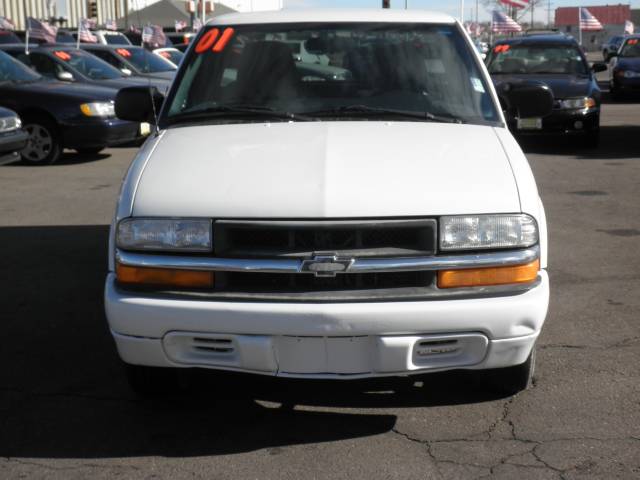 Chevrolet S10 2001 photo 1