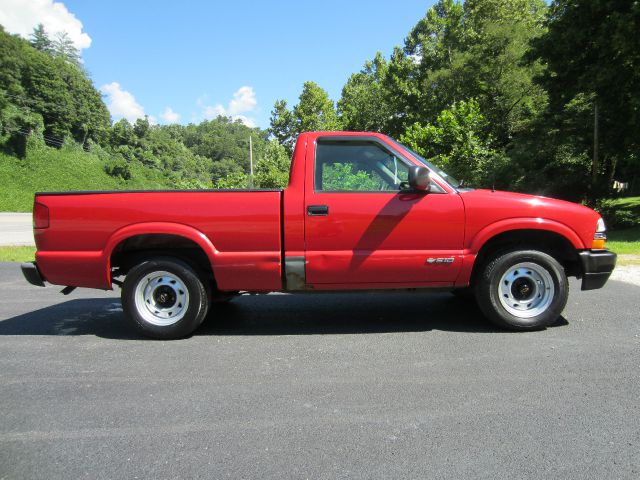 Chevrolet S10 2001 photo 2