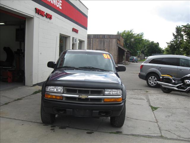 Chevrolet S10 2001 photo 1