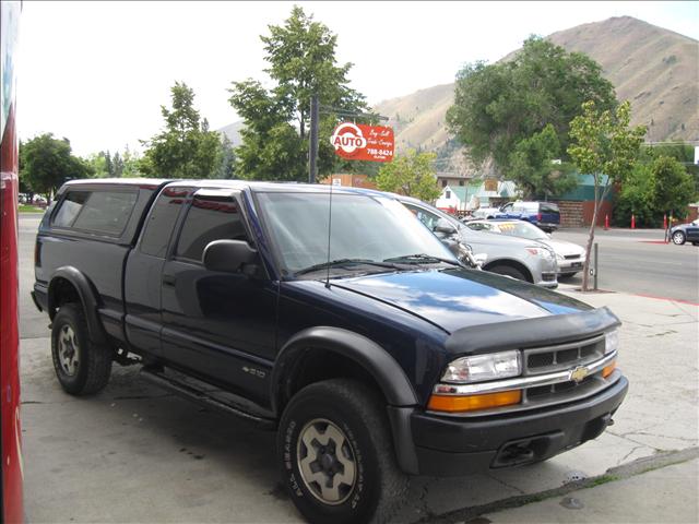 Chevrolet S10 2001 photo 2