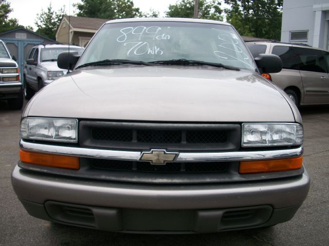 Chevrolet S10 2001 photo 1