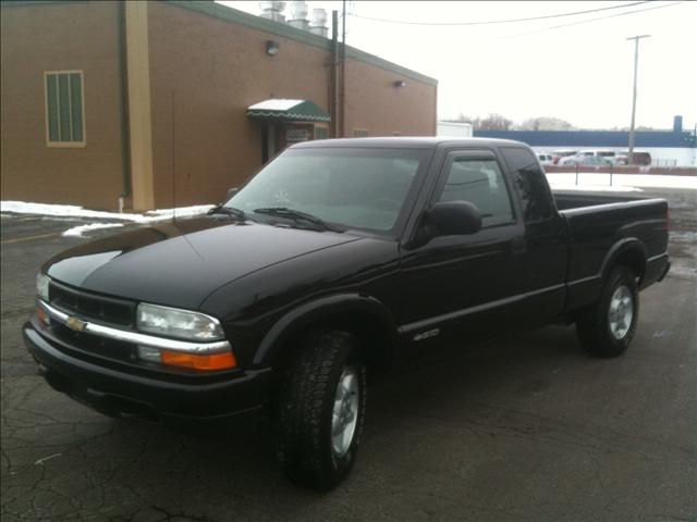 Chevrolet S10 2001 photo 1