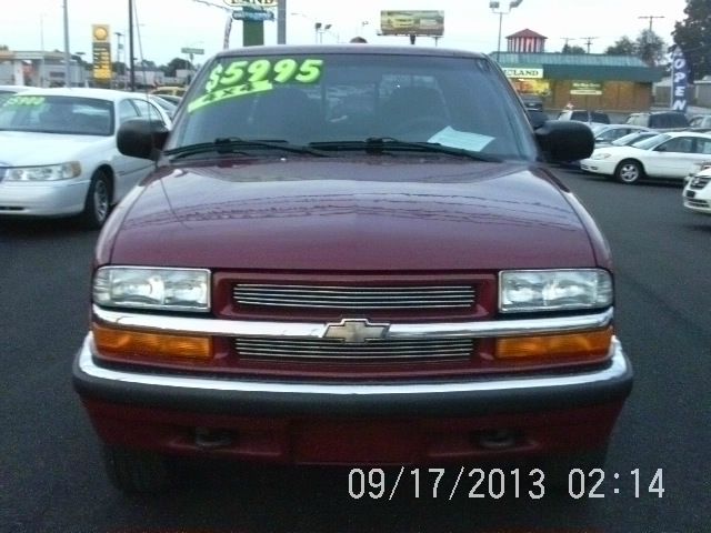 Chevrolet S10 2001 photo 1