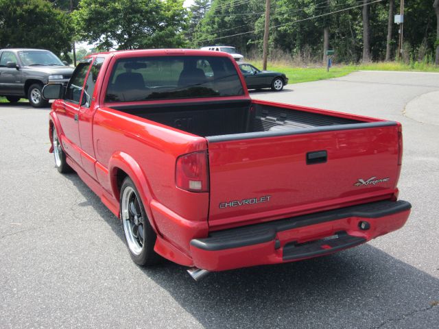 Chevrolet S10 2001 photo 1