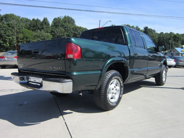 Chevrolet S10 2001 photo 1