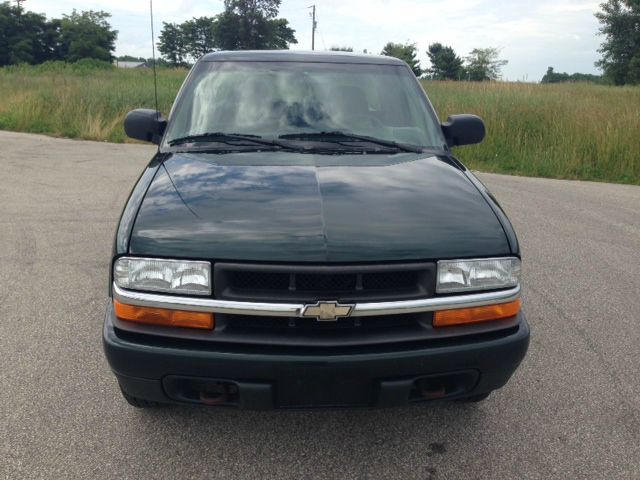 Chevrolet S10 2001 photo 1