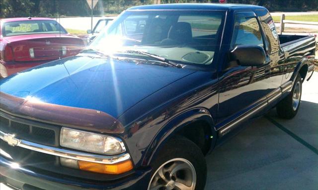 Chevrolet S10 2001 photo 1