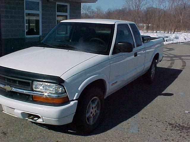 Chevrolet S10 2001 photo 1