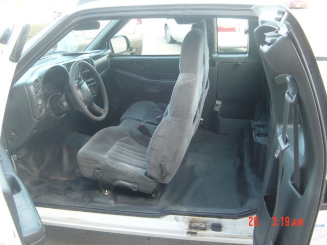 Chevrolet S10 2001 photo 2