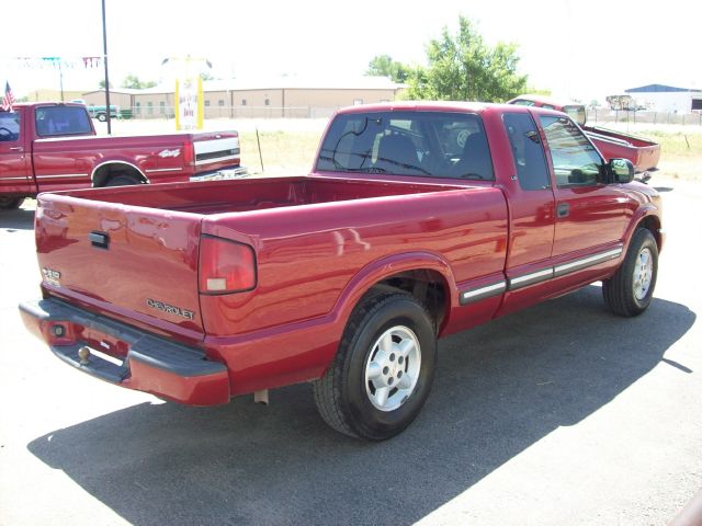 Chevrolet S10 2001 photo 3