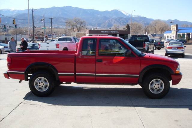 Chevrolet S10 2001 photo 4