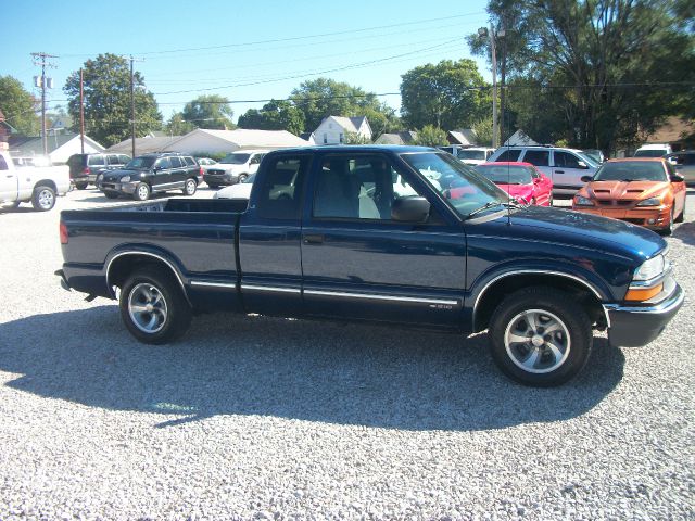 Chevrolet S10 2001 photo 2