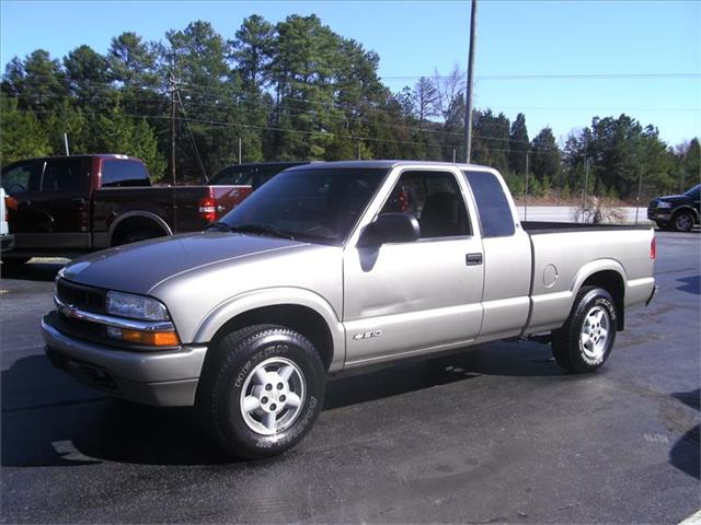 Chevrolet S10 Base Pickup