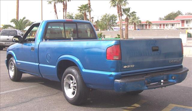 Chevrolet S10 2001 photo 1