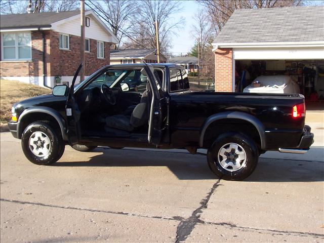 Chevrolet S10 2001 photo 3