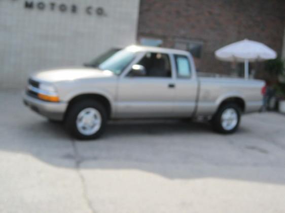 Chevrolet S10 2001 photo 1