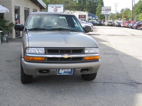 Chevrolet S10 2001 photo 2