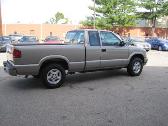 Chevrolet S10 2001 photo 4