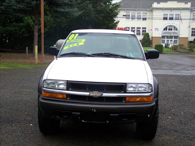 Chevrolet S10 2001 photo 1